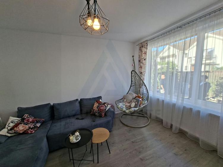 Duplex cu 4 camere cu Canalizare în Exterior Sud