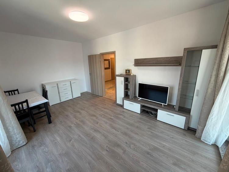 Apartament cu 3 camere decomandat în Grozăvești