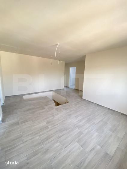 Apartament cu 8 camere decomandat în Lunca