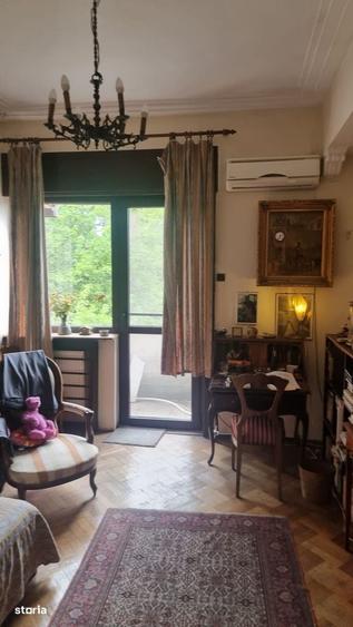 Apartament cu 4 camere în Central