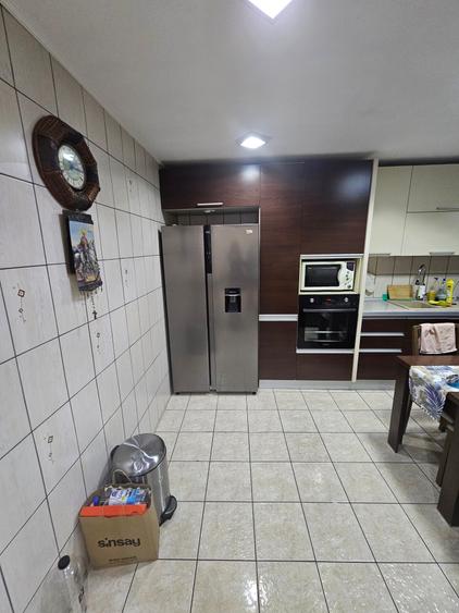 Casă cu 3 camere cu Canalizare în Chitila