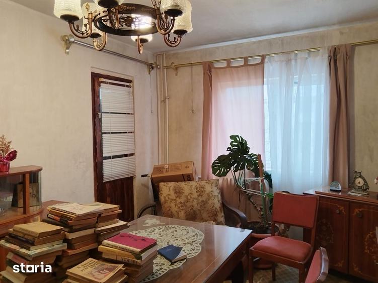 Apartament cu 3 camere decomandat în Mărășești
