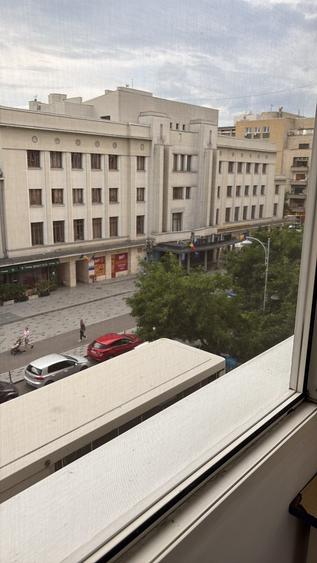 Apartament cu 2 camere semidecomandat în P-ța Romană