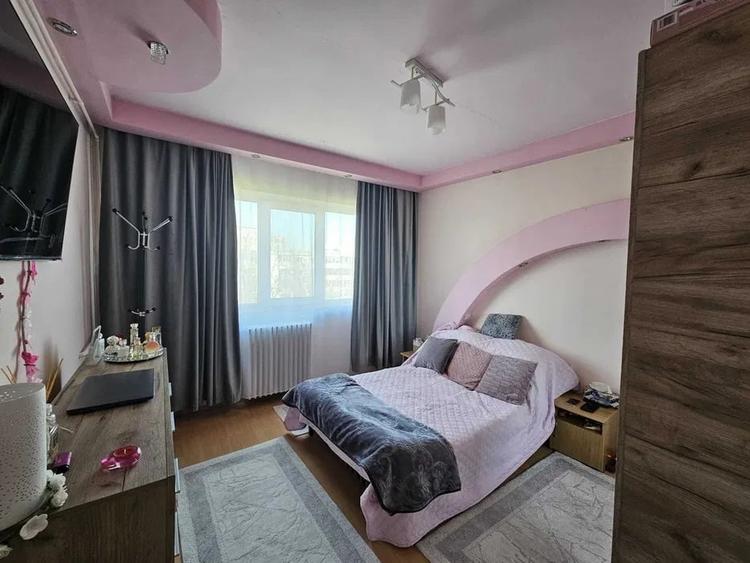 Apartament cu 2 camere semidecomandat în Tomis III