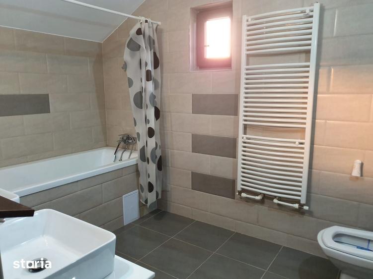Casă cu 5 camere cu Teren 670 Mp în Mihai Eminescu