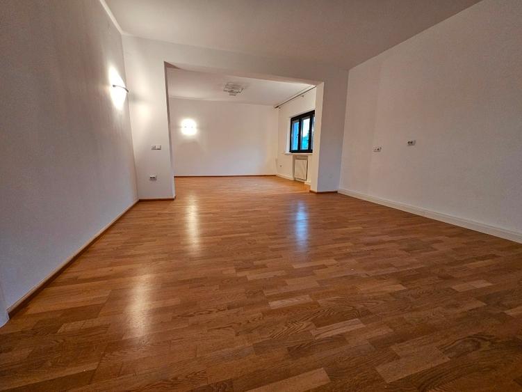 Apartament cu 3 camere decomandat, mobilat în Domenii