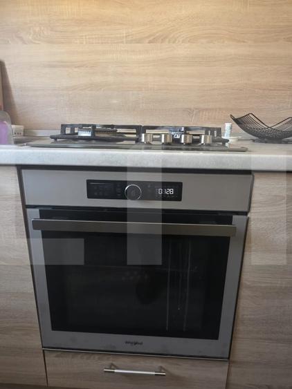 Apartament cu 3 camere semidecomandat, mobilat în Ozun