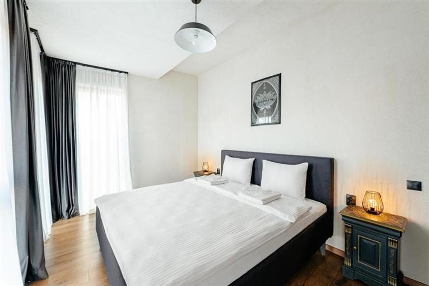 Apartament cu 3 camere circular, mobilat în Central