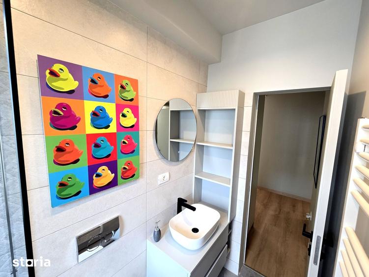 Apartament cu 3 camere semidecomandat în Grivița