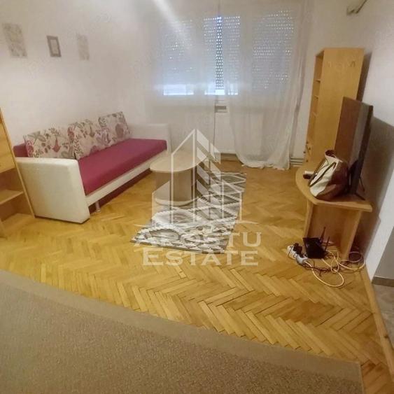 Apartament cu 2 camere decomandat în Medicină — fotografia 1