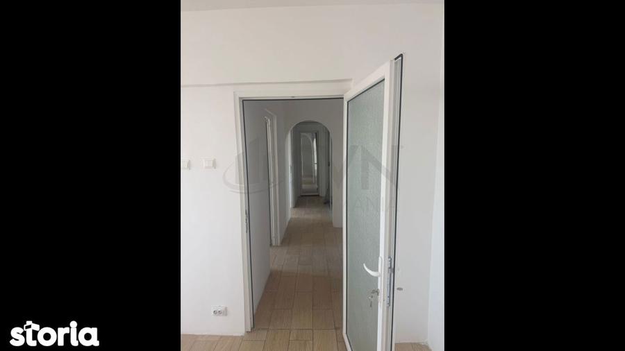 Apartament cu 3 camere decomandat în Colentina