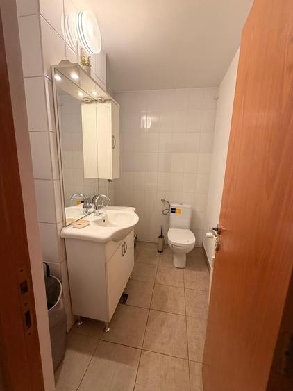 Apartament cu 4 camere în Rahova
