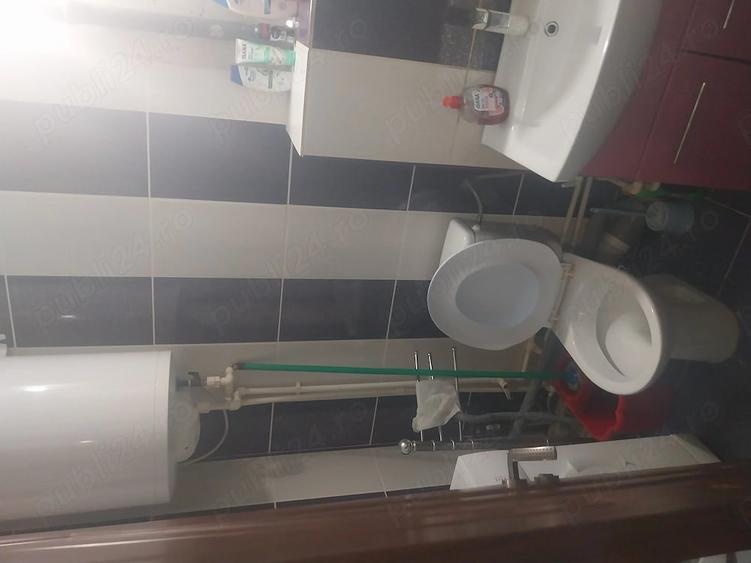 Apartament cu 3 camere decomandat în Exterior Vest