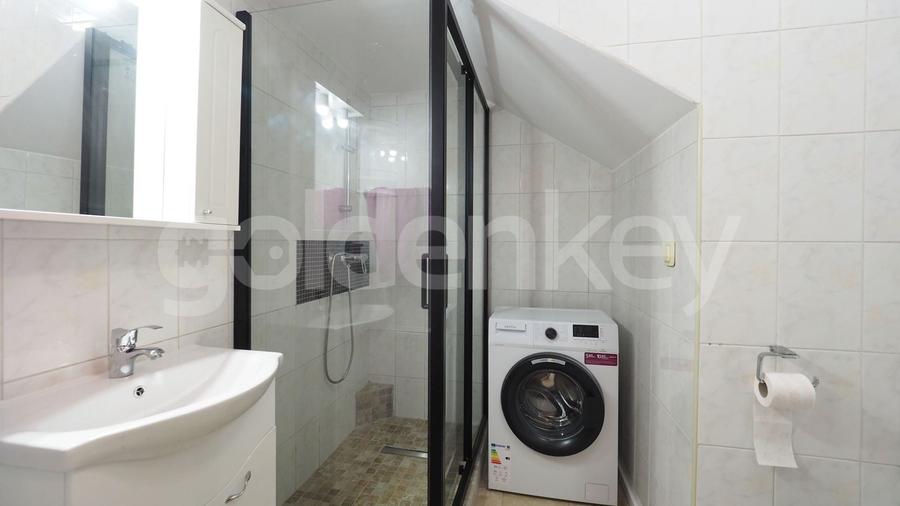Duplex cu 5 camere cu Canalizare în Iancu Nicolae