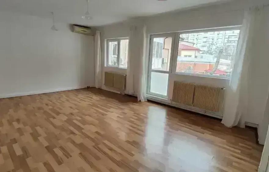 Casă individuală cu 6 camere cu Canalizare în P-ța Alba Iulia