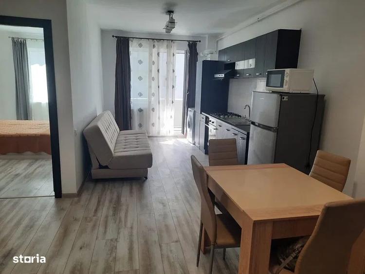 Apartament cu 2 camere semidecomandat, mobilat în Florești