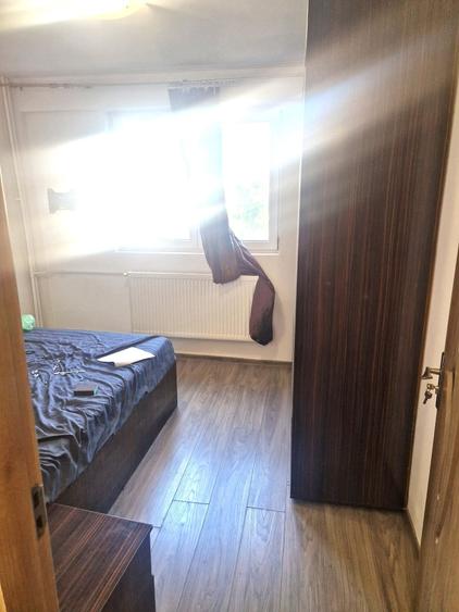 Apartament cu 2 camere decomandat în Drumul Taberei
