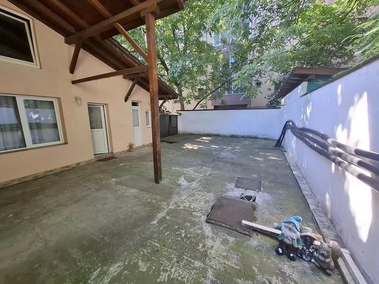 Casă cu Teren 500 Mp în Telegrafului