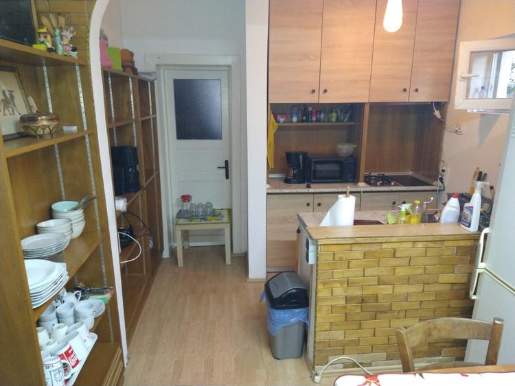 Casă individuală cu 5 camere cu Canalizare în Cetate