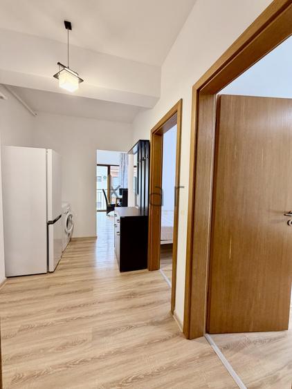 Apartament cu 3 camere semidecomandat, mobilat în Zorilor
