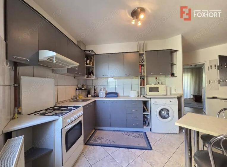 Apartament cu 2 camere decomandat în Micălaca