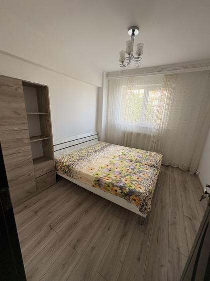 Apartament cu 3 camere decomandat în Găvana
