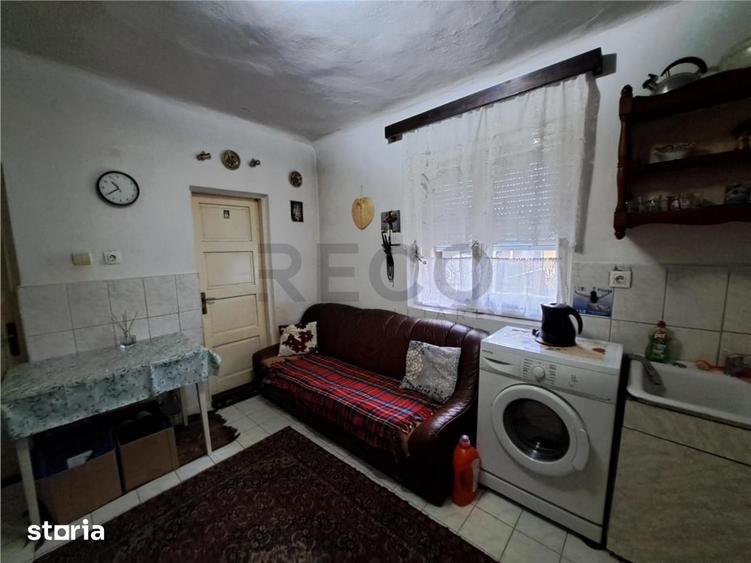Casă cu 2 camere decomandat cu Teren 257 Mp în Sânmartin
