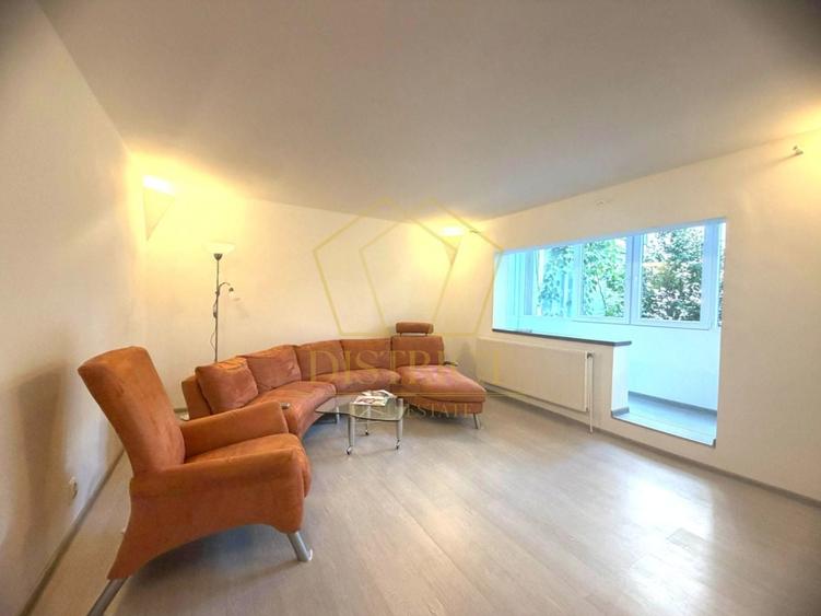 Apartament cu 3 camere decomandat, mobilat în Aradului