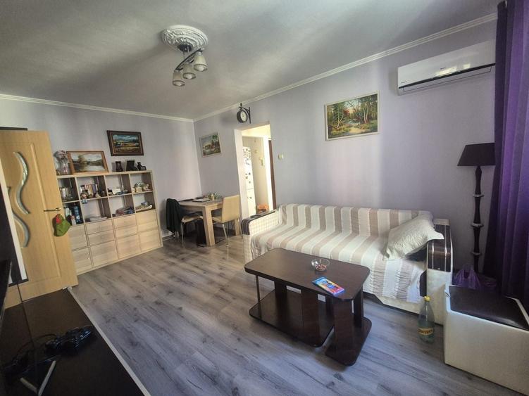 Apartament cu 2 camere semidecomandat în 1 Decembrie 1918