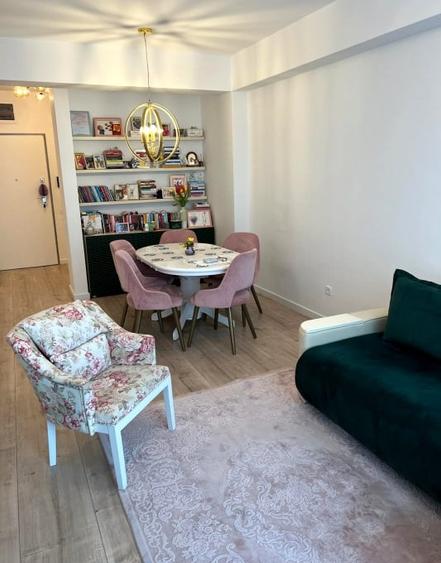 Apartament cu 2 camere semidecomandat, mobilat în Sisești
