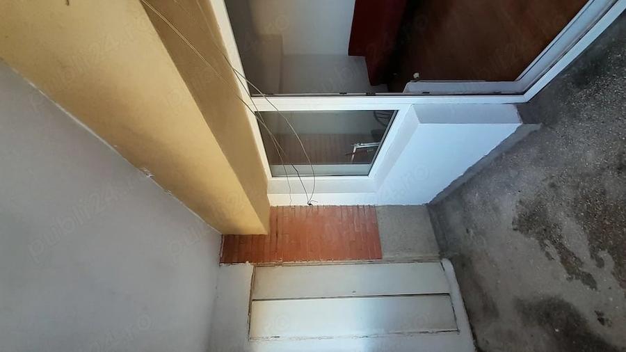 Apartament cu 4 camere decomandat în Poarta 6