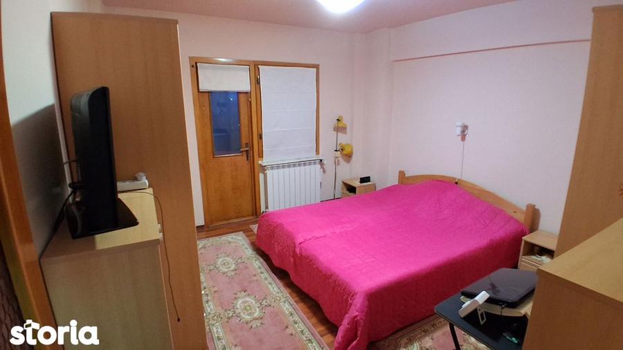 Apartament cu 3 camere decomandat în Cantacuzino
