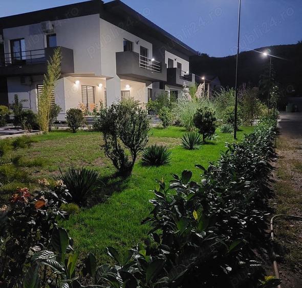 Casă individuală cu 4 camere cu Canalizare în Rădaia