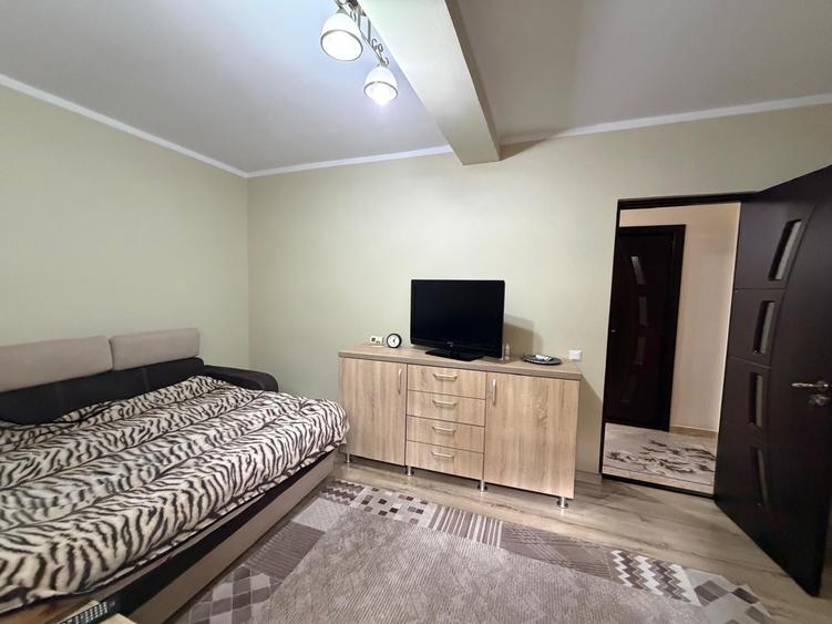 Casă individuală cu 4 camere cu Teren 327 Mp în Cetate