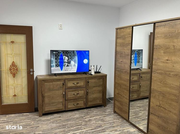 Casă cu 4 camere decomandat în Central