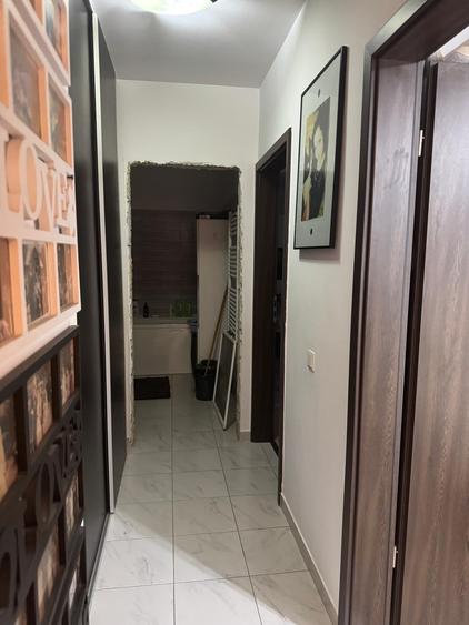Apartament cu 3 camere decomandat în Fundeni