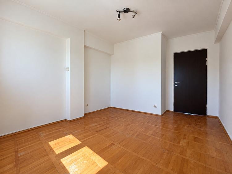 Apartament cu 3 camere decomandat în Ultracentral