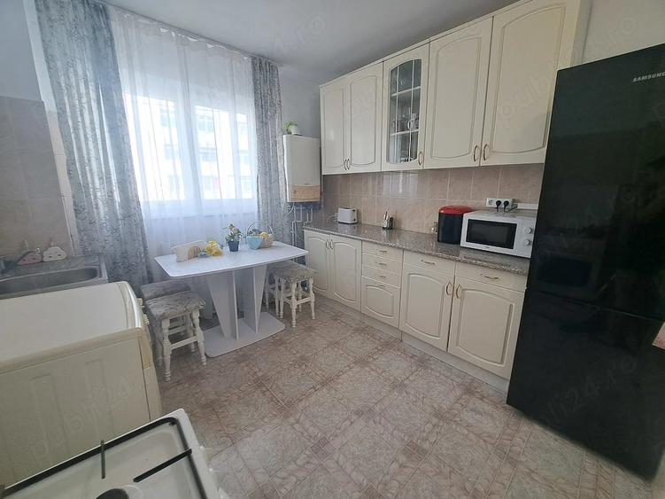 Apartament cu 2 camere semidecomandat în Micro 4