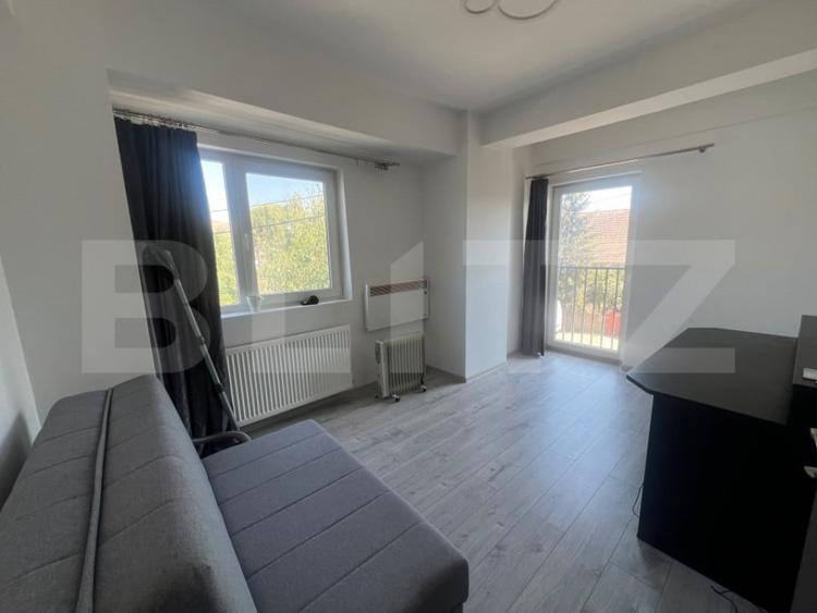 Apartament cu 3 camere semidecomandat în Florești