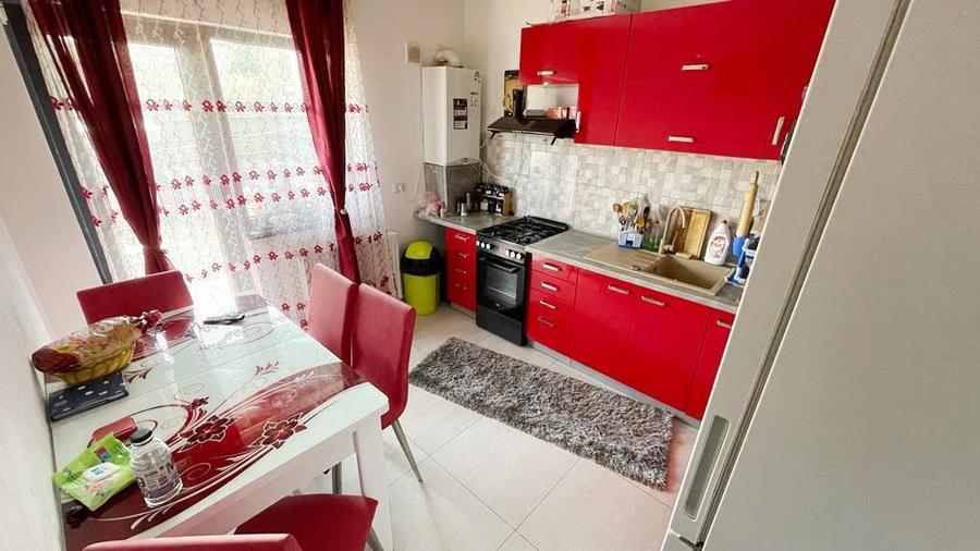 Casă cu 4 camere cu Canalizare în Bucium
