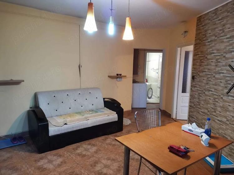 Apartament cu 3 camere decomandat în Alfa