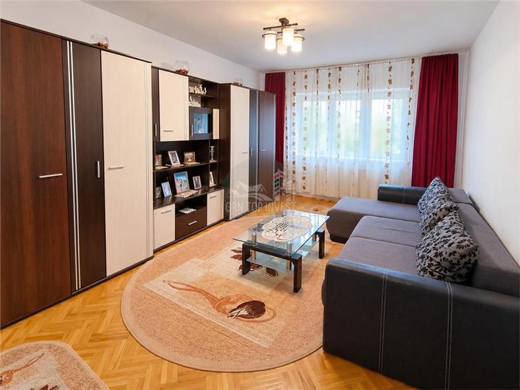 Apartament cu 2 camere decomandat în Hipodrom 3