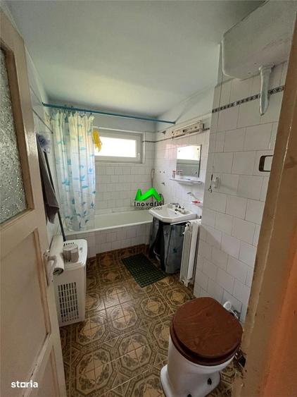 Casă cu 3 camere cu Teren 60 Mp în Lupeni
