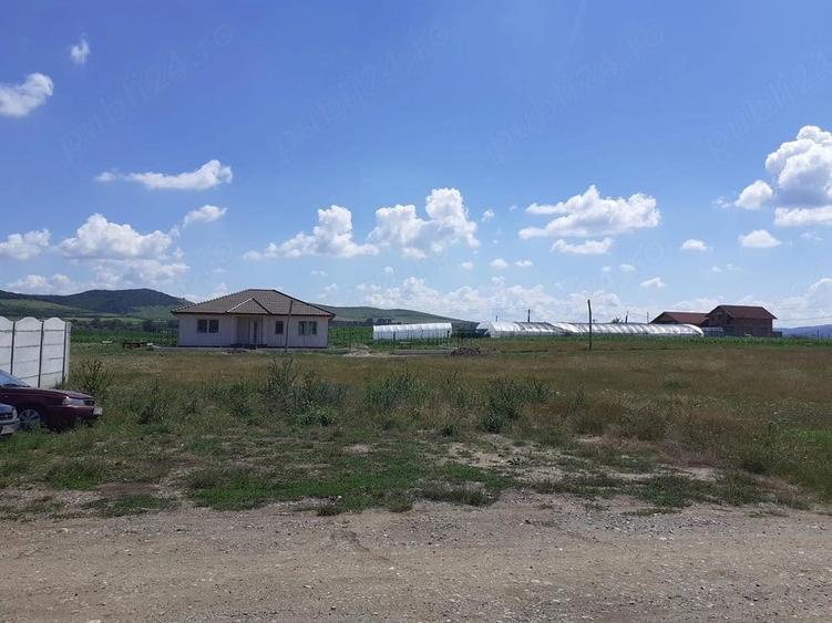Teren de 413 mp, în Micești