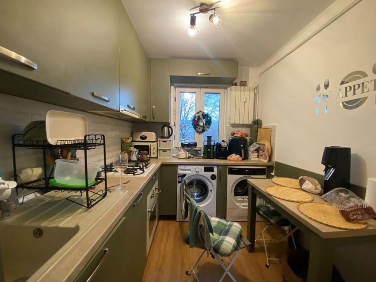 Apartament cu 4 camere nedecomandat în Bucureștii Noi