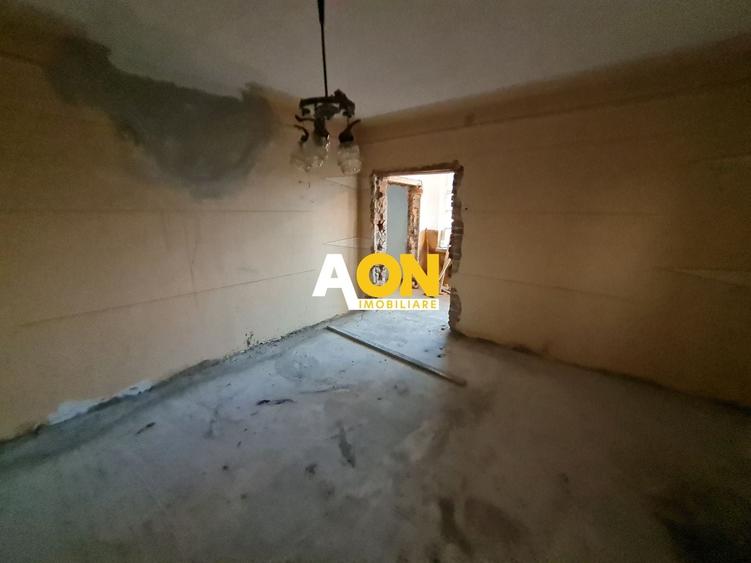 Casă individuală cu 2 camere cu Canalizare în Pâclișa