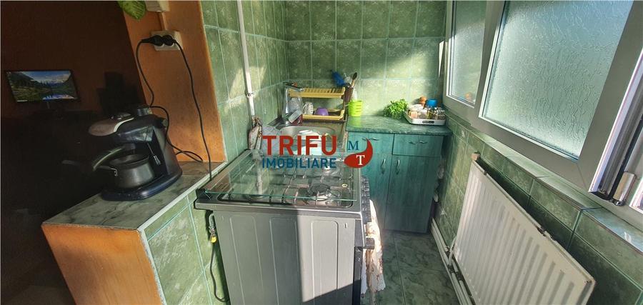 Apartament cu 3 camere decomandat în Tolstoi