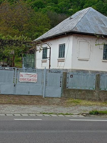 Casă cu Teren 85 Mp în Bujoreni