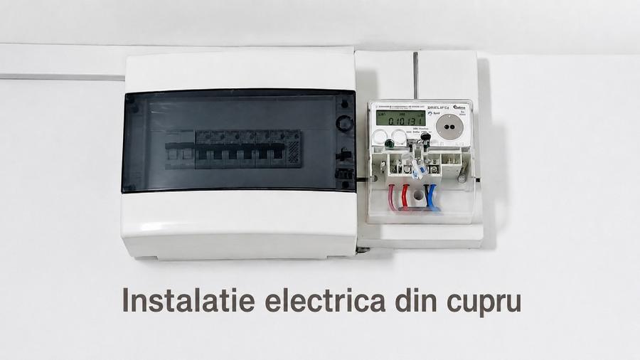 Apartament cu 3 camere decomandat în Titan