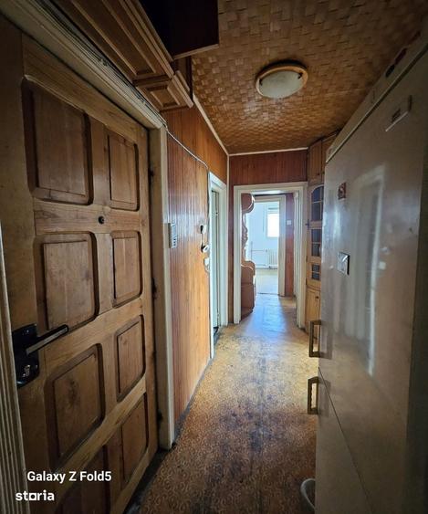 Apartament cu 3 camere decomandat în Dacia